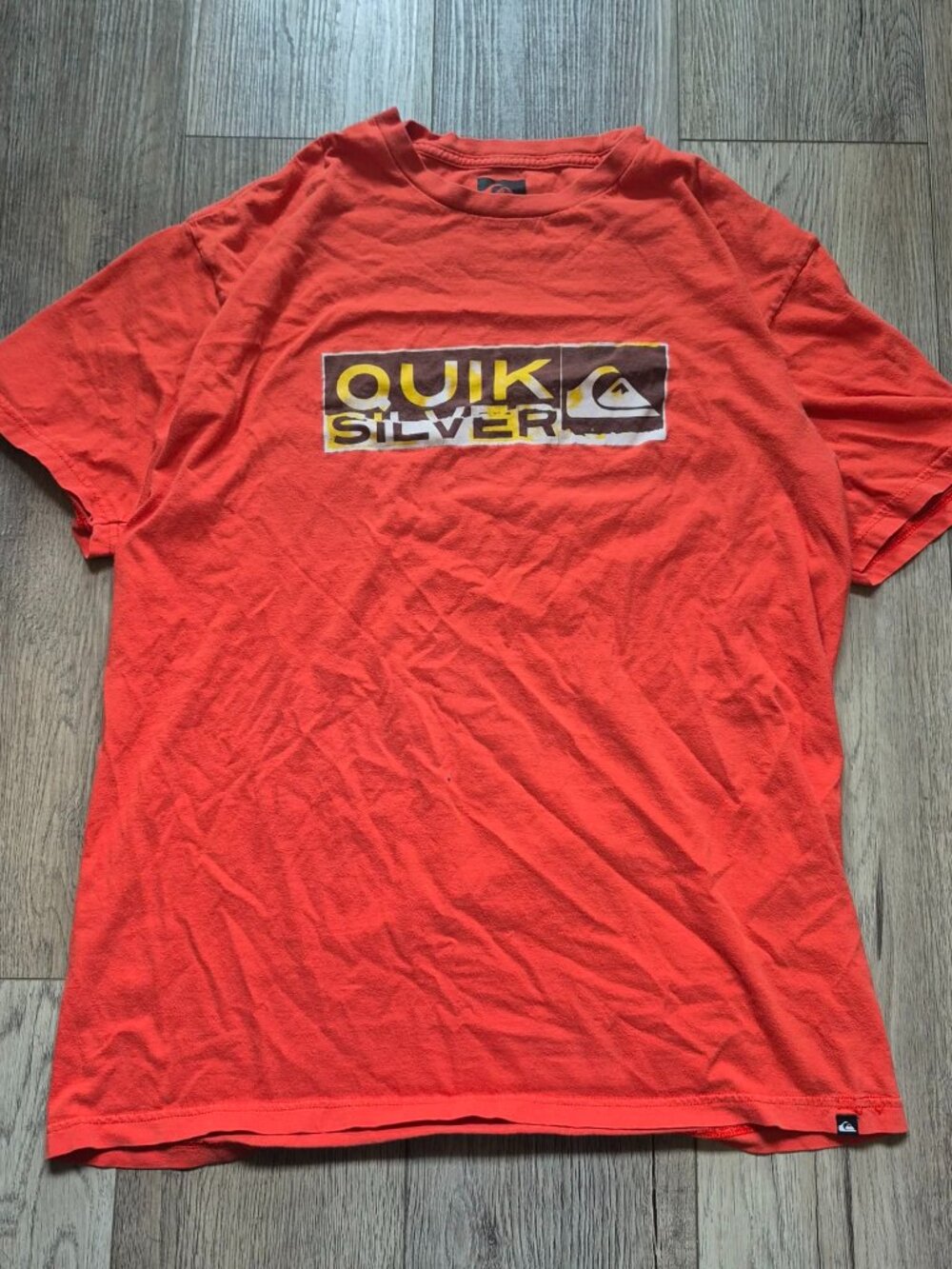 Quiksilver Graphic Logo T-Shirt (Orange/Red, Men's XL Slim Fit)